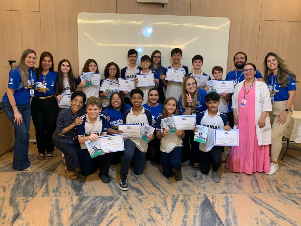 Rede Damas Educacional Premia Talentos no Spelling Bee e no Damas Handwriting