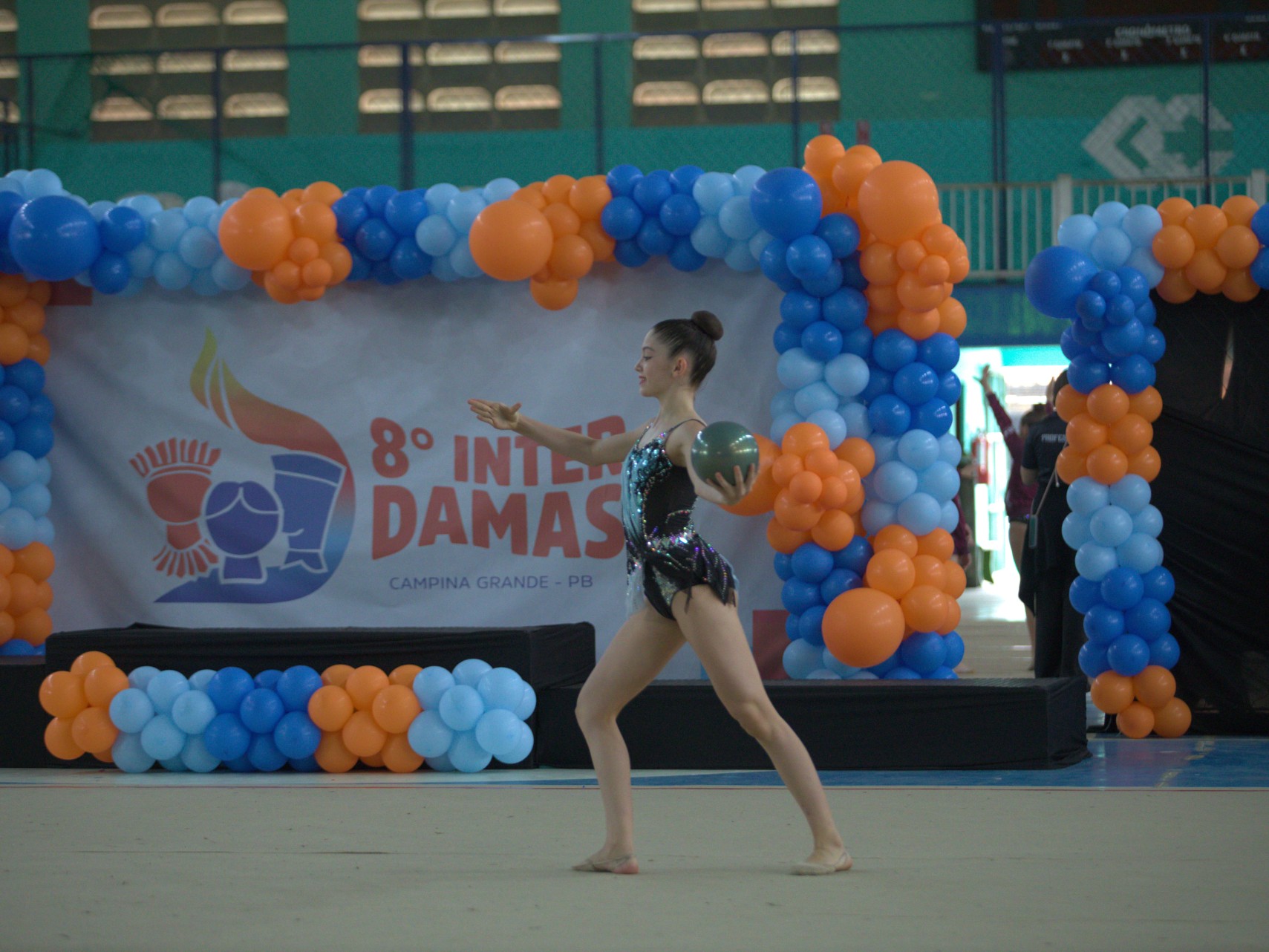 Ginástica, futsal, basquete e vôlei movimentam o início do 8º InterDamas